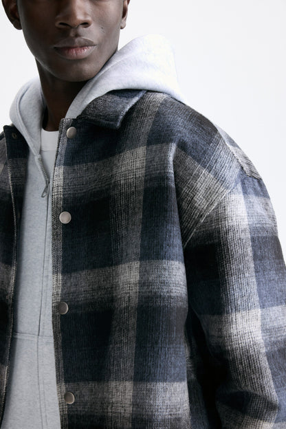 Stylish Men's Silver Plaid Overshirt Jacket with Classic Check Design